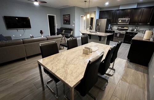 Enterprise House | Contemporary Family & Business Friendly House with Pool