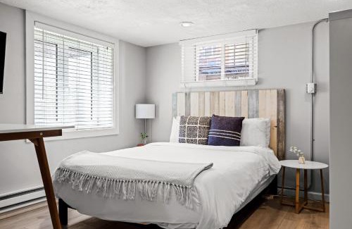 West Colfax Apartment | Contemporary Finishes - Studio Apt - Sloans Lake