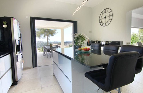 La Colle-sur-Loup House | Contemporary house with an outstanding view
