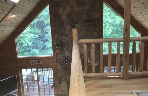 West Dover House | Contemporary Log Home