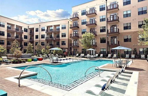 Loring Heights Apartment | Contemporary Midtown Apt., Near Atlantic Station