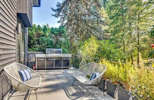 Sylvan-Highlands House | Contemporary Portland Retreat with Forest Views