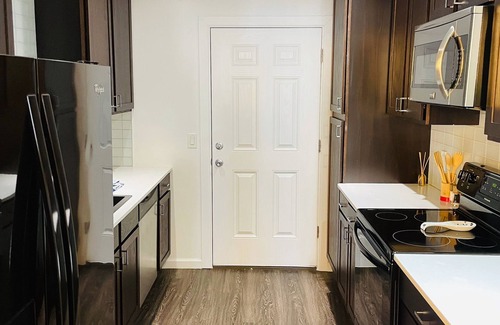Central Oklahoma City Apartment | Contemporary Remodeled 6 Bed 4 Bath Apartment