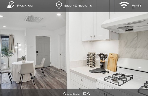 Azusa House | Contemporary Retreat of Azusa-Sleeps 8