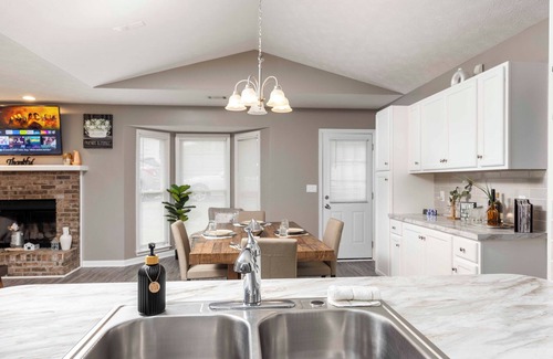 Columbus House | Contemporary Rustic Luxe Retreat - Near FT Moore