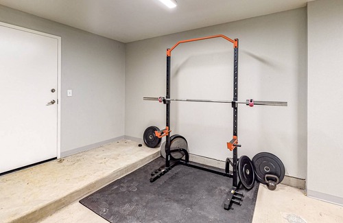 Government Hill House | Contemporary Townhouse with Fast WiFi, Central AC, Washer/Dryer, and Gas Grill