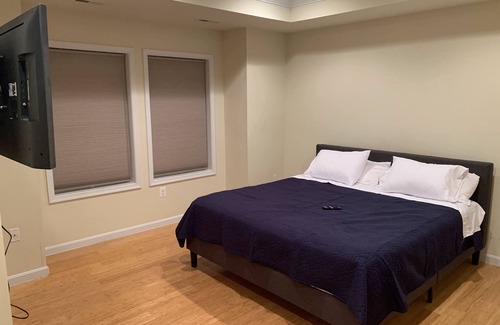 Anacostia House | Contemporary townhome close to major attractions and Nationals ballpark