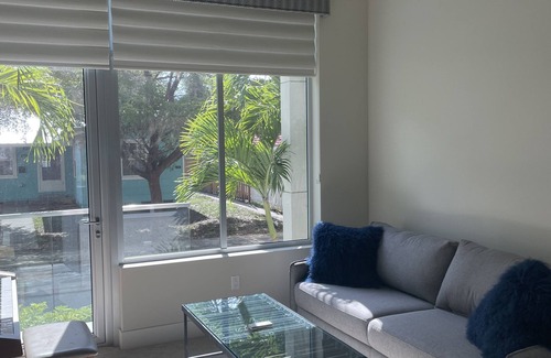 Downtown House | Contemporary Townhouse in Downtown Sarasota and 8-10 min to beach