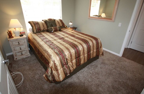 San Juan Capistrano House | Contemporary 2 Bedroom 2 Bath Home