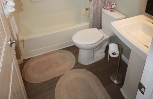 San Juan Capistrano House | Contemporary 2 Bedroom 2 Bath Home
