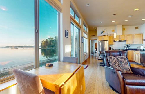 Coupeville House | Contemporary Waterfront Home with Beautiful Views - Near Penn Cove