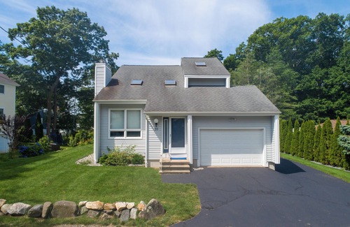 Rye House | Contemporay Cape at Wallis Sands