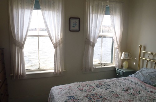 Surry Cottage | Contention Cove - Classic Maine Cottage