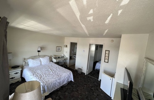 Cheboygan Hotel | Continental Inn