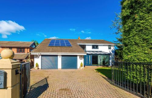 Ewloe House | Contractor Stay Sanibel 5BR LongTerm Ready