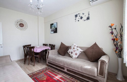 Emin Sinan Apartment | Convenient 3-Bedroom flat for 10, Near Blue Mosque, AC & WiFi