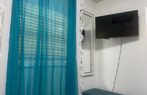 West Palm Beach Apartment | Convenient and Private Downtown 1BR Near Beach