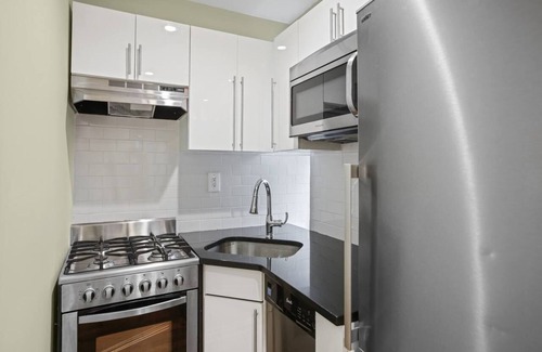 East Village Apartment | Convenient Apartment #494
