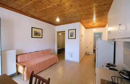Myrina Apartment | Convenient Apartment in Limnos Near Port