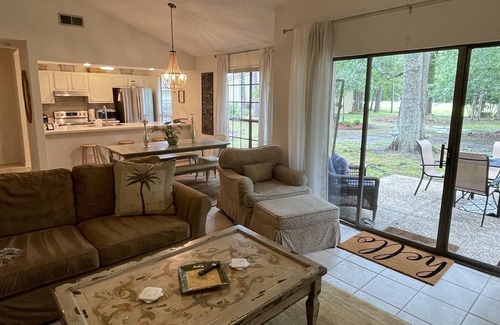 Mandeville Condo | Convenient condo living!