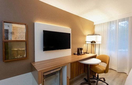 Tallahassee House | Convenient Florida Location! 4 Modern Units, Pool, Parking