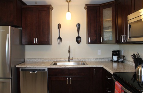 Lynchburg House | Convenient Home With Guest House