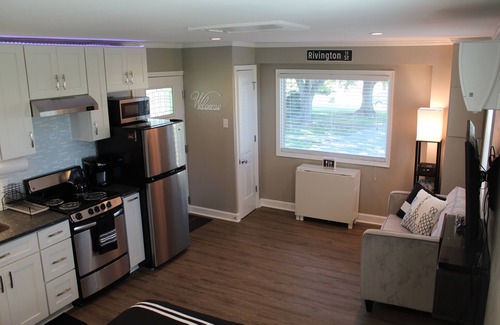 Lynchburg House | Convenient Home With Guest House
