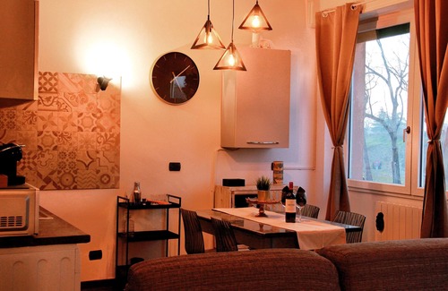 Verona Apartment | Convenient location, house complete with kitchen and two double bedrooms