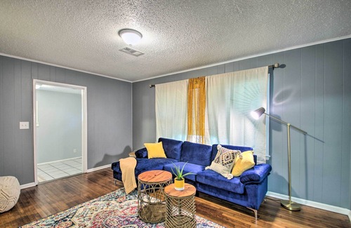 Warrington House | Convenient Pensacola Home w/ Deck & Fire Pit!