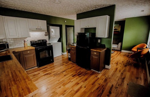 Columbia Apartment | Convenient Riverside Retreat!