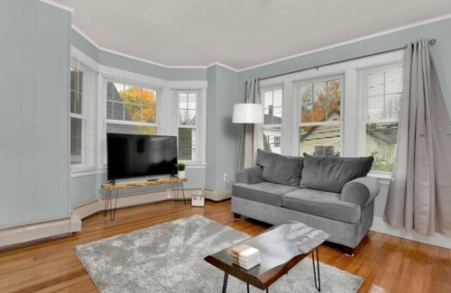 Southern Coast Apartment | Convenient Saco Apartment: King Bed & Free Parking