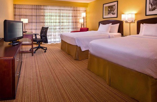 Durham Hotel | Convenient Stay, Superb Location! 2 Relaxing Units, Free Parking, Onsite Pool