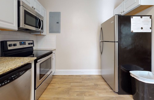 Cartersville House | Convenient to everything!