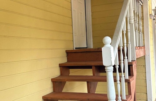 Manhattan Apartment | Convenient Victorian suite near City Park, Aggieville, Campus and Downtown