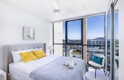 Milton Apartment | Conveniently located 2BR apt with rooftop pool at Milt