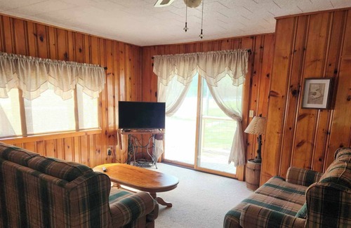 Rockwood House | Conveniently located between 7-Springs and Hidden Valley