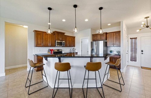 Tri-Cities House | Conveniently located Clean Rambler.