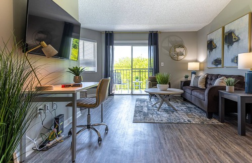 Sandalfoot Cove Apartment | Convient & Centrally Located