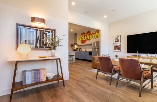 Buena Vista Apartment | Conway A105 - AvantStay | Private Balcony in the Heart of Downtown Nashville