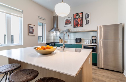 Buena Vista Apartment | Conway D203 by AvantStay | Prime Downtown Location w/Private Rooftop