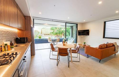 Coogee Apartment | Coogee Beachside Solace #5 - Peaceful 1BR, Pet Friendly Escape