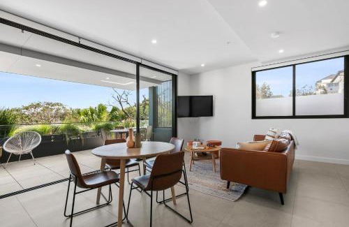Coogee Apartment | Coogee Beachside Solace #5 - Peaceful 1BR, Pet Friendly Escape