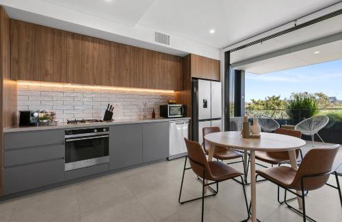 Coogee Apartment | Coogee Beachside Solace #5 - Peaceful 1BR, Pet Friendly Escape