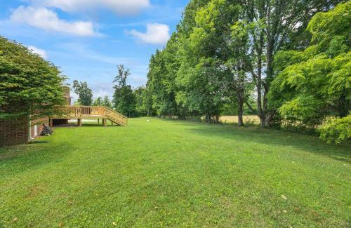 Cookeville House | Cookeville Family Retreat 3BR Home with Yard Close to TTU & Town