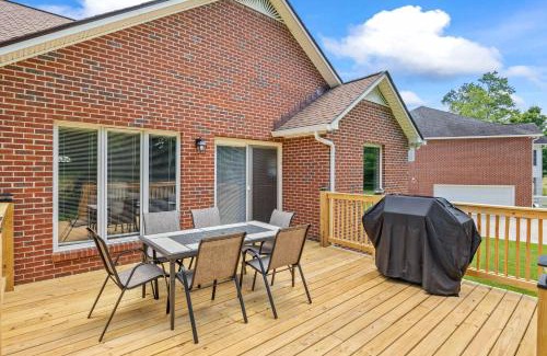 Cookeville House | Cookeville Family Retreat 3BR Home with Yard Close to TTU & Town