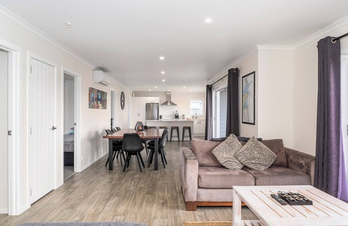 Cooks Beach House | Cooks Family Retreat - Cooks Beach Holiday Home