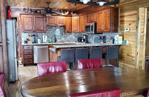 Cookson House | COOKSON BEND AREA WITH BEAUTIFUL VIEWS