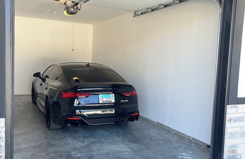 Quincy Condo | Cool 2-bedroom three bed contemporary condo in a quiet area of Quincy.