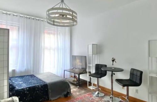 East Village Apartment | Cool apartment in vibrant NYC neighborhood