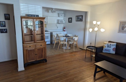 Cape May House | Cool Cape May Cottage with WiFi and AC. 7 blocks to the beach!